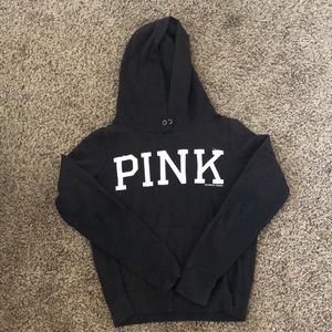 PINK VICTORIA SECRET PULLOVER